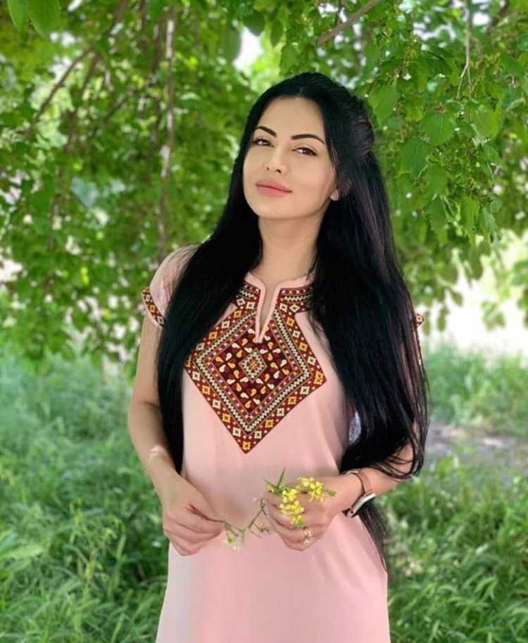 Холова Гулсун