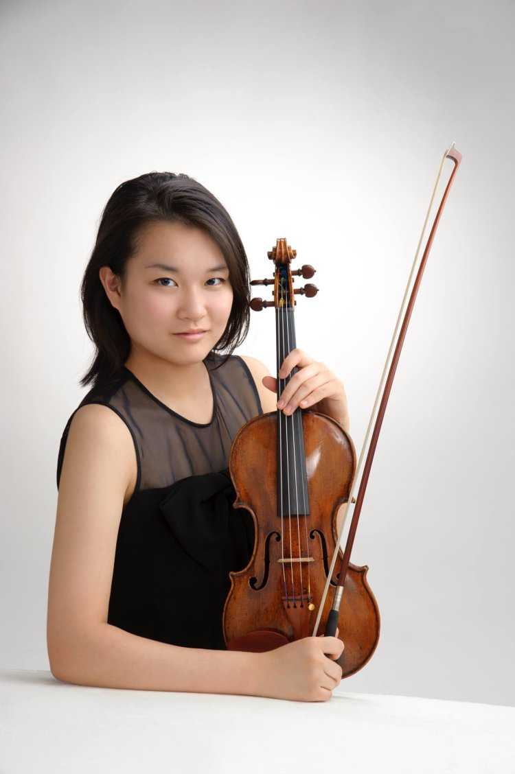 Китайская скрипачка Лея Джу