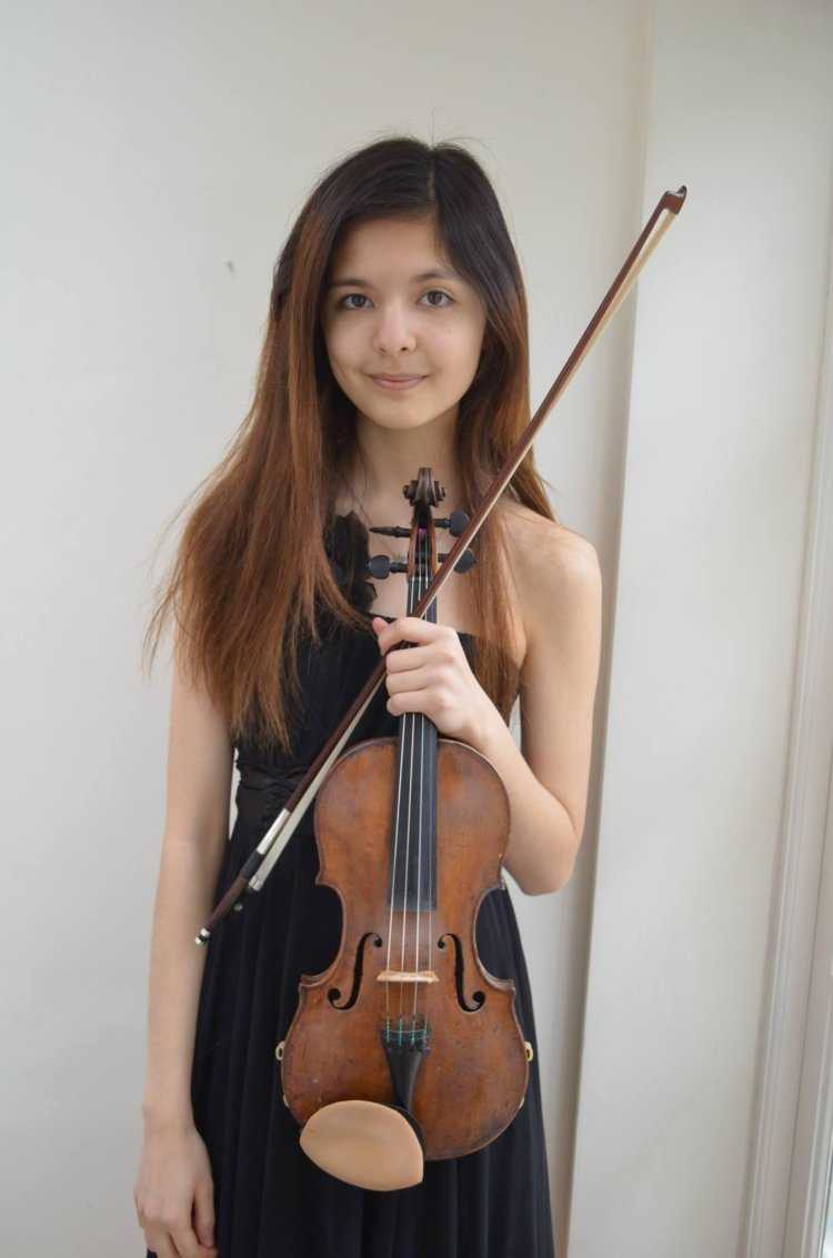 Скрипачка Альма (15 лет)