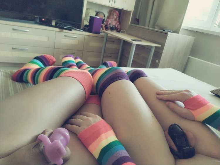 Фембой ножки