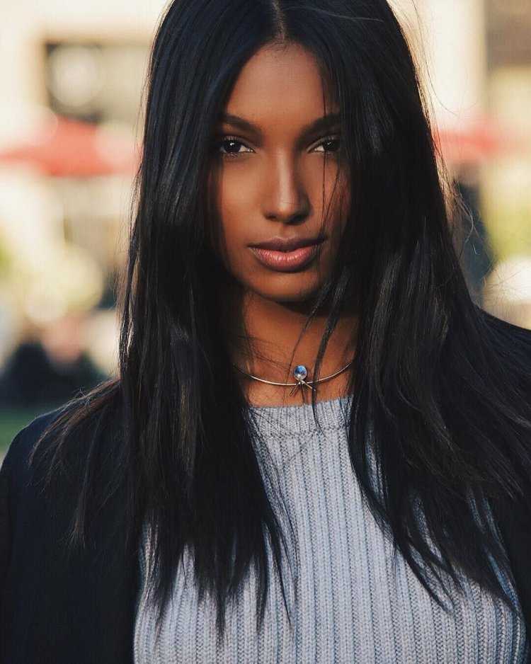 Красивые смуглые девушки