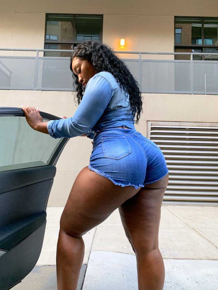 Большие попы в леггинсах ebony