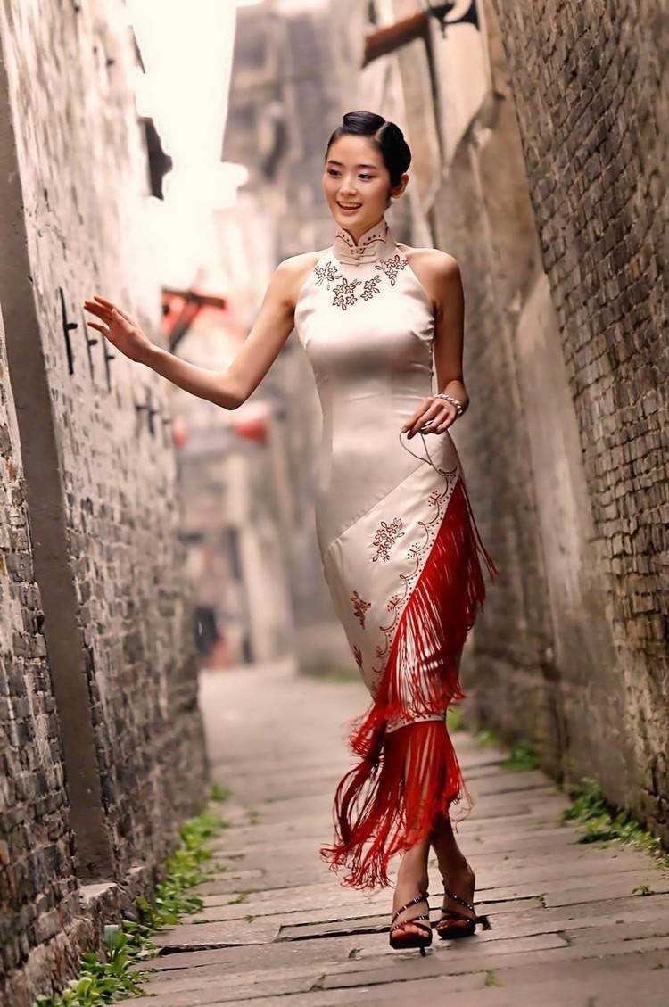 Китайские девушки в ципао