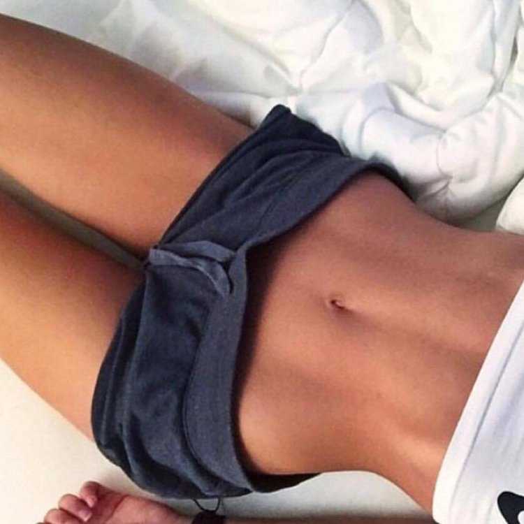 Красивая фигура без лица