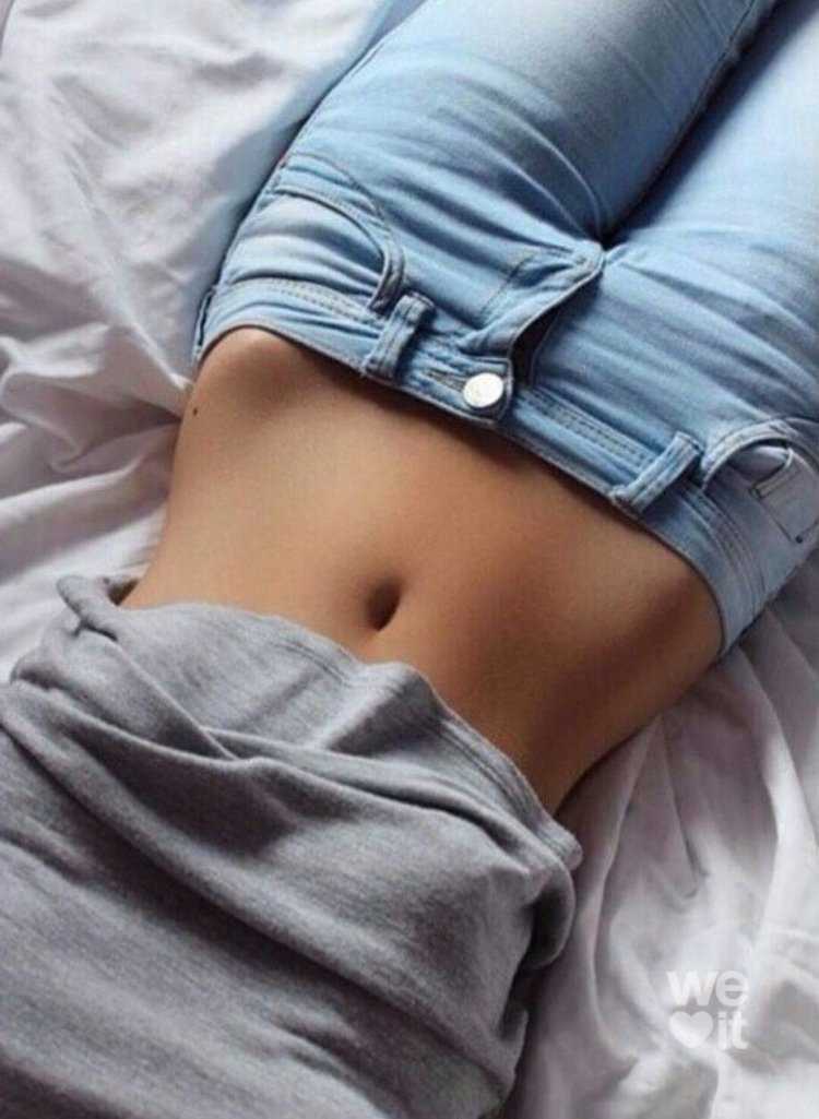 Плоский живот лежа