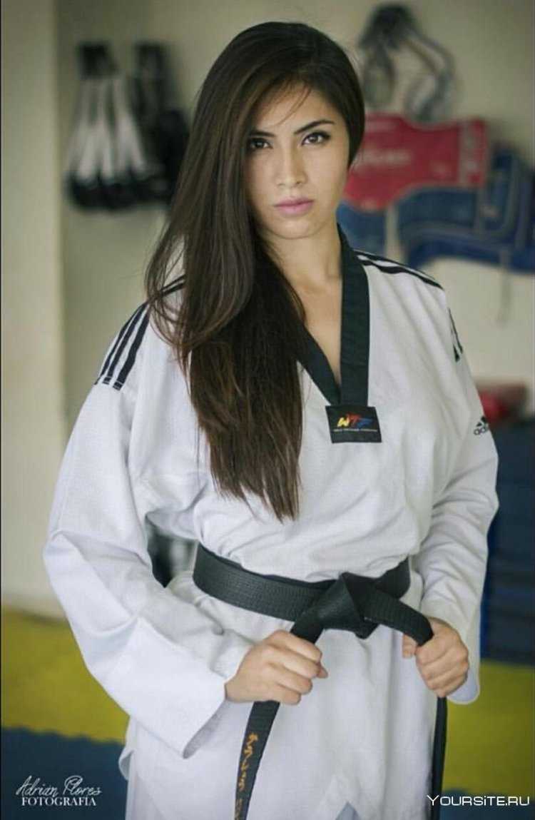 Моника Бургес дзюдоистка