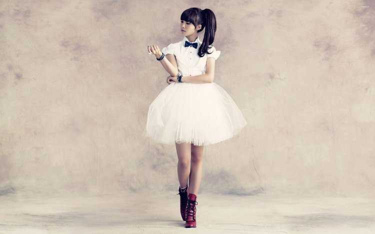 Eunji (Jung Eun Ji) из поп-группы "a Pink".