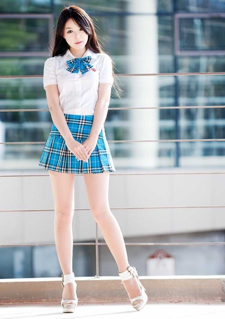 Японские девушки в юбках