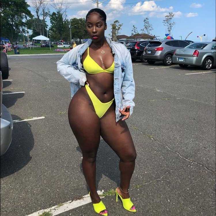 Черные девушки с большими ягодицами