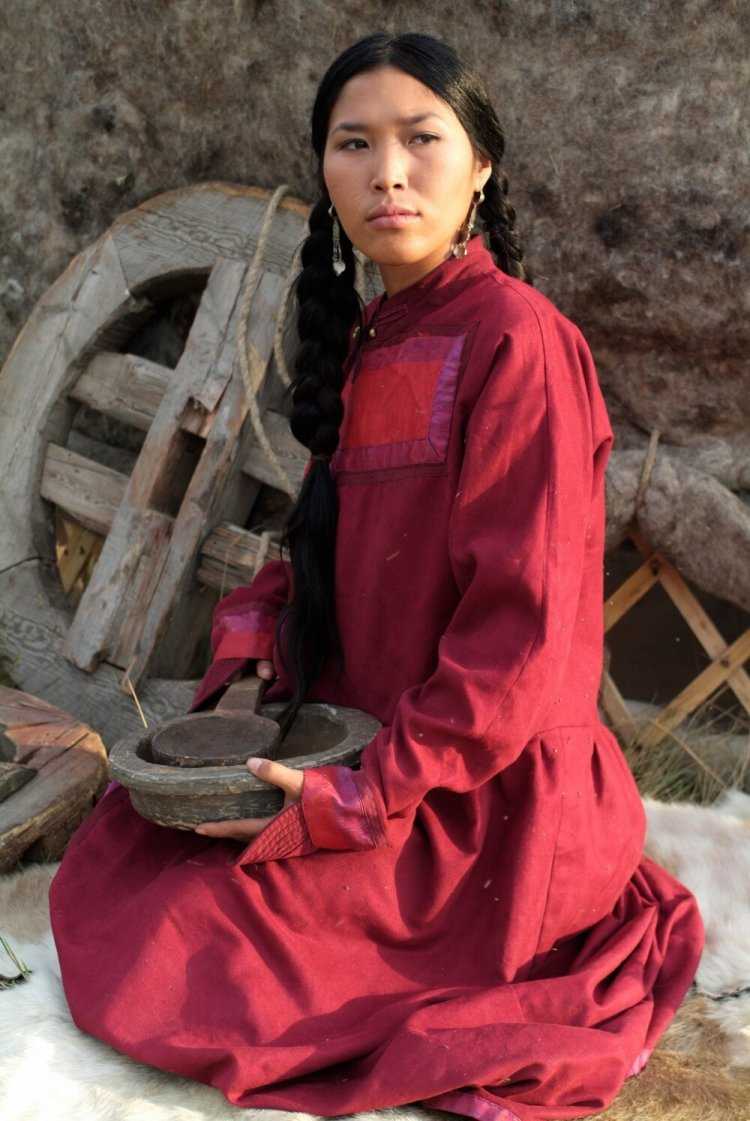 Стиль одежды с монголками