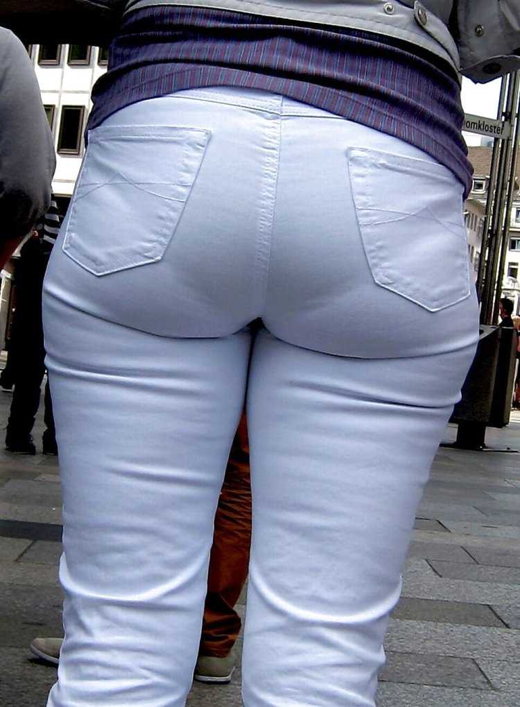 Толстые задницы в леггинсах