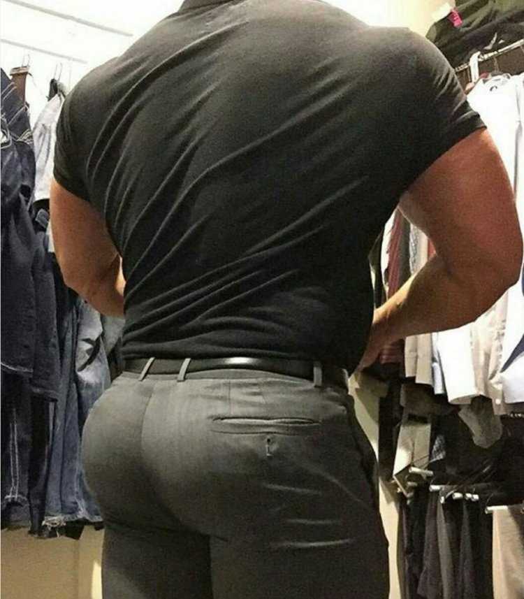 Жирная тетка в леггинсах