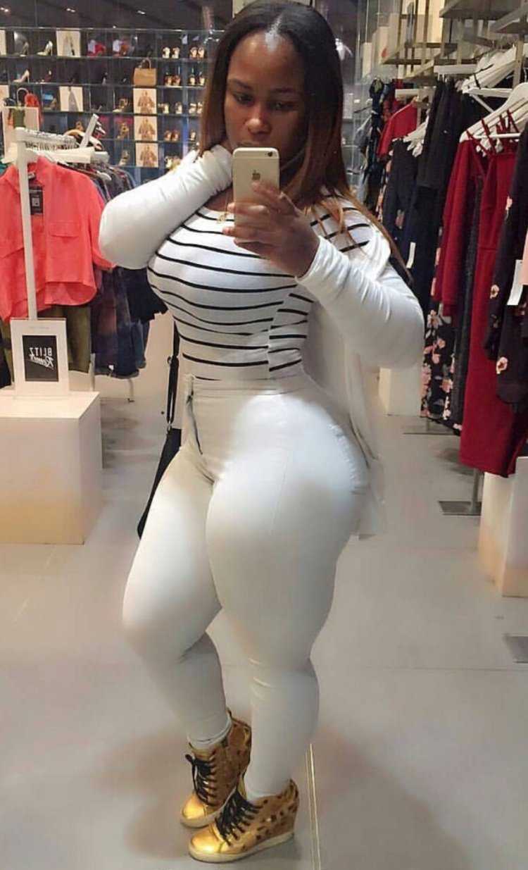 Белые женщины с большими ягодицами