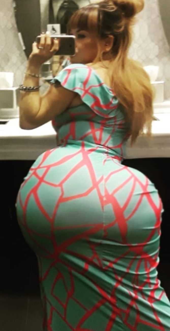 Demetria Obilor телеведущая