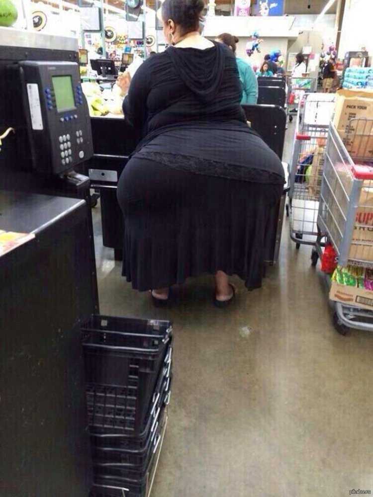 Клаудия Флоранс бедра