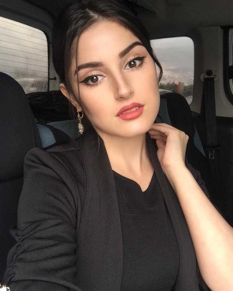 Анжела Алиосманова