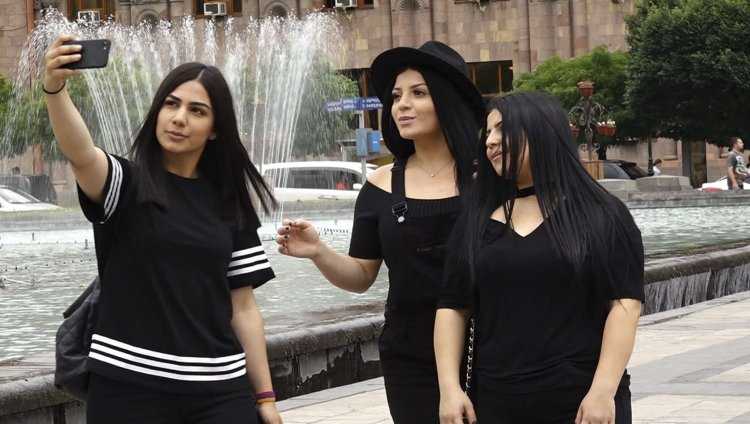 Сестры армянки