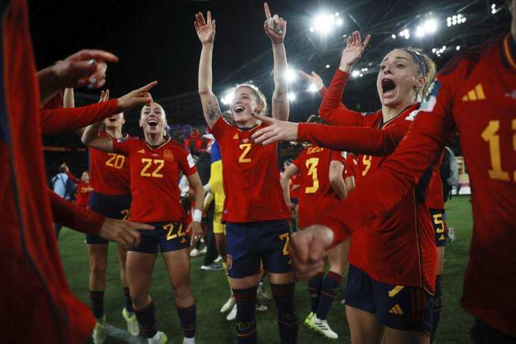 Три сестры испанки15