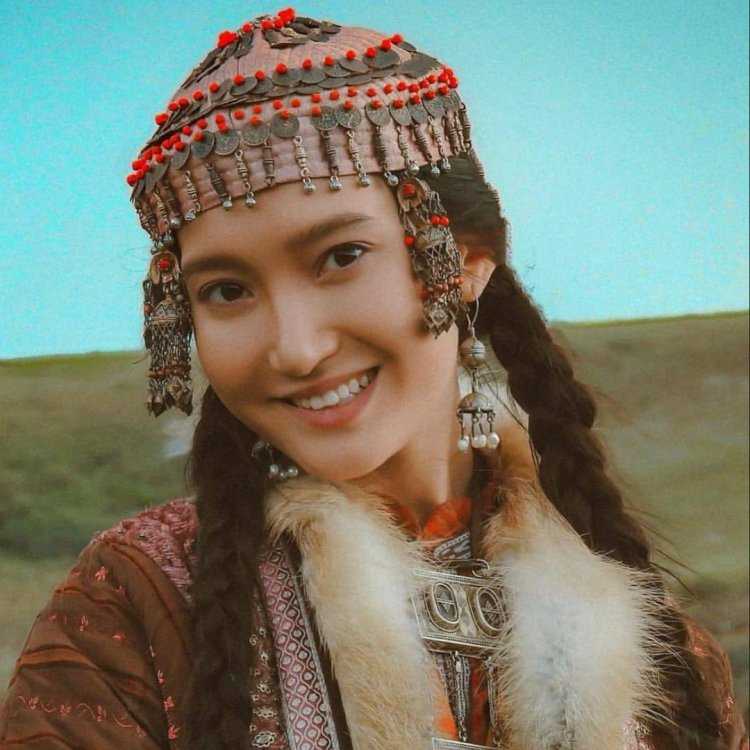 Тувинка, якутка, Алтайка