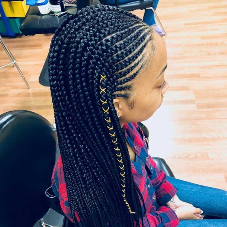 Узбечка с косичками