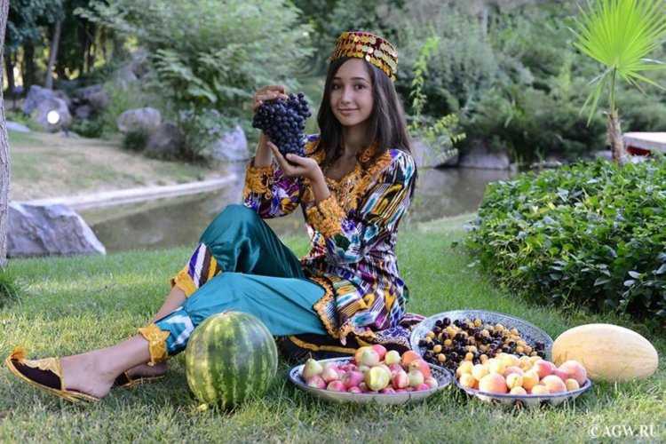 Шаловливая фотосессия в узбекском стиле