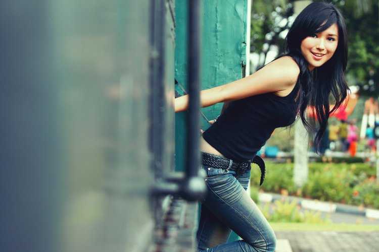 Красивые брюнетки