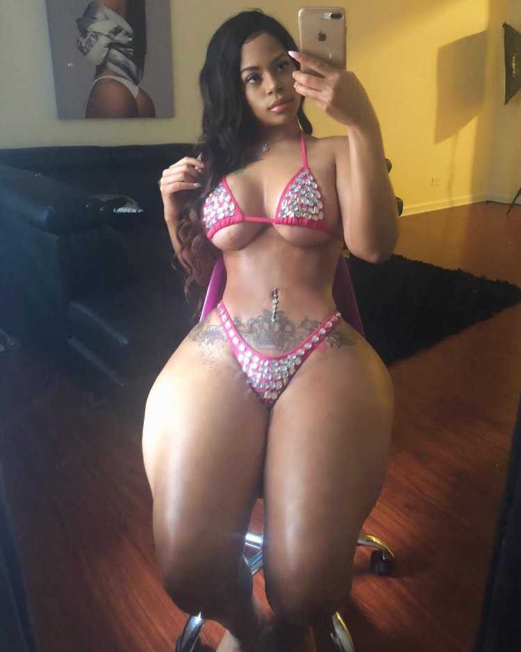 Лекси Лу (Lexy Lu)в бикини