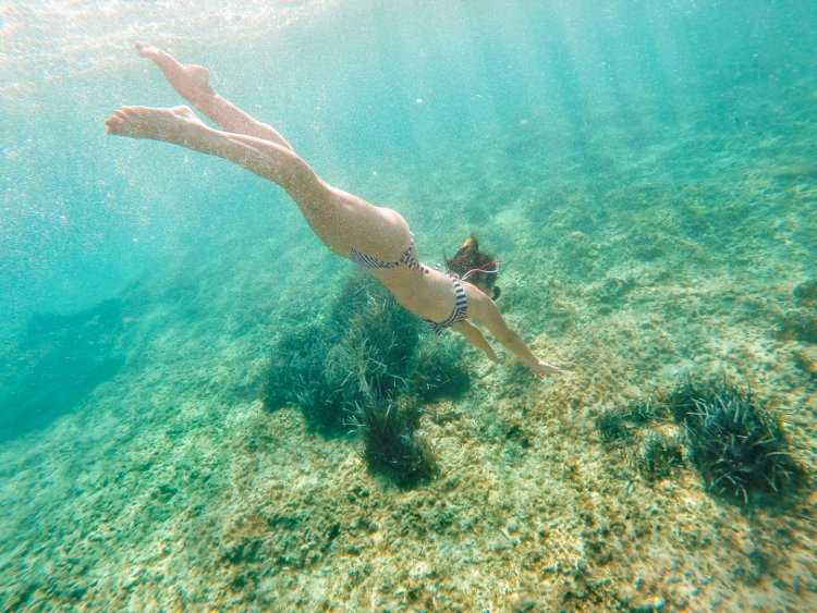 Красивые русалки под водой