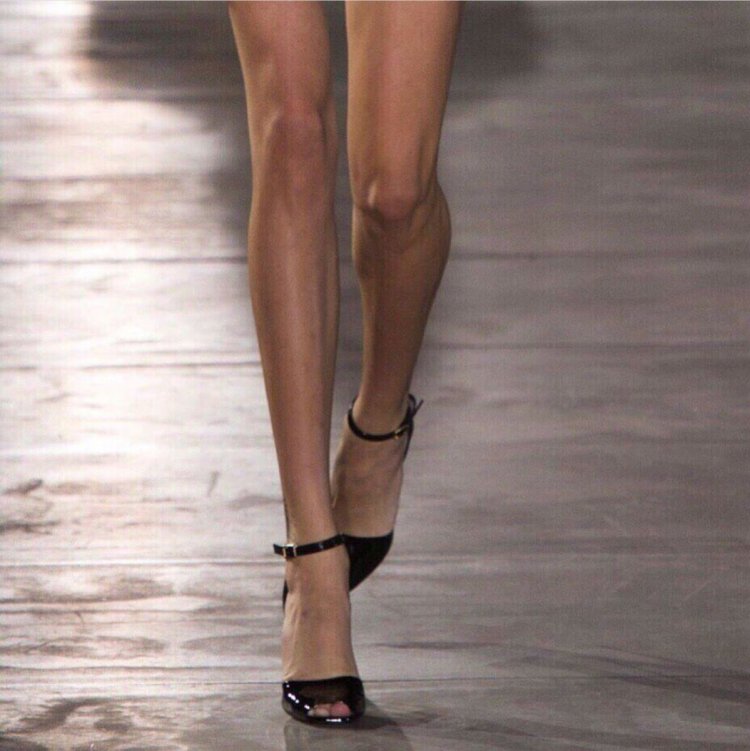 Стройные ноги