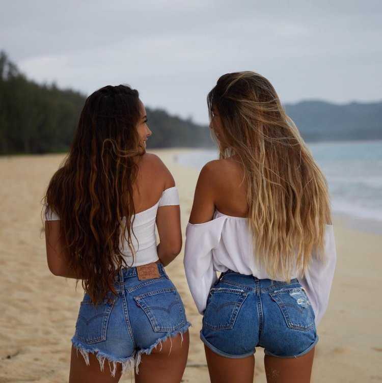 Две подруги