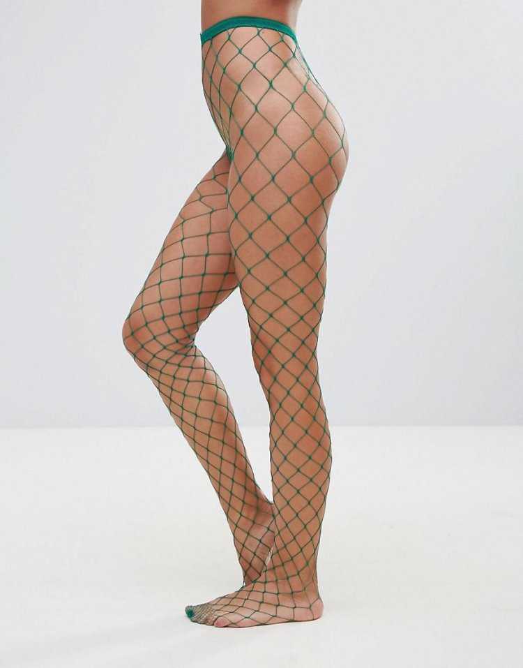 Чулки в крупную клетку