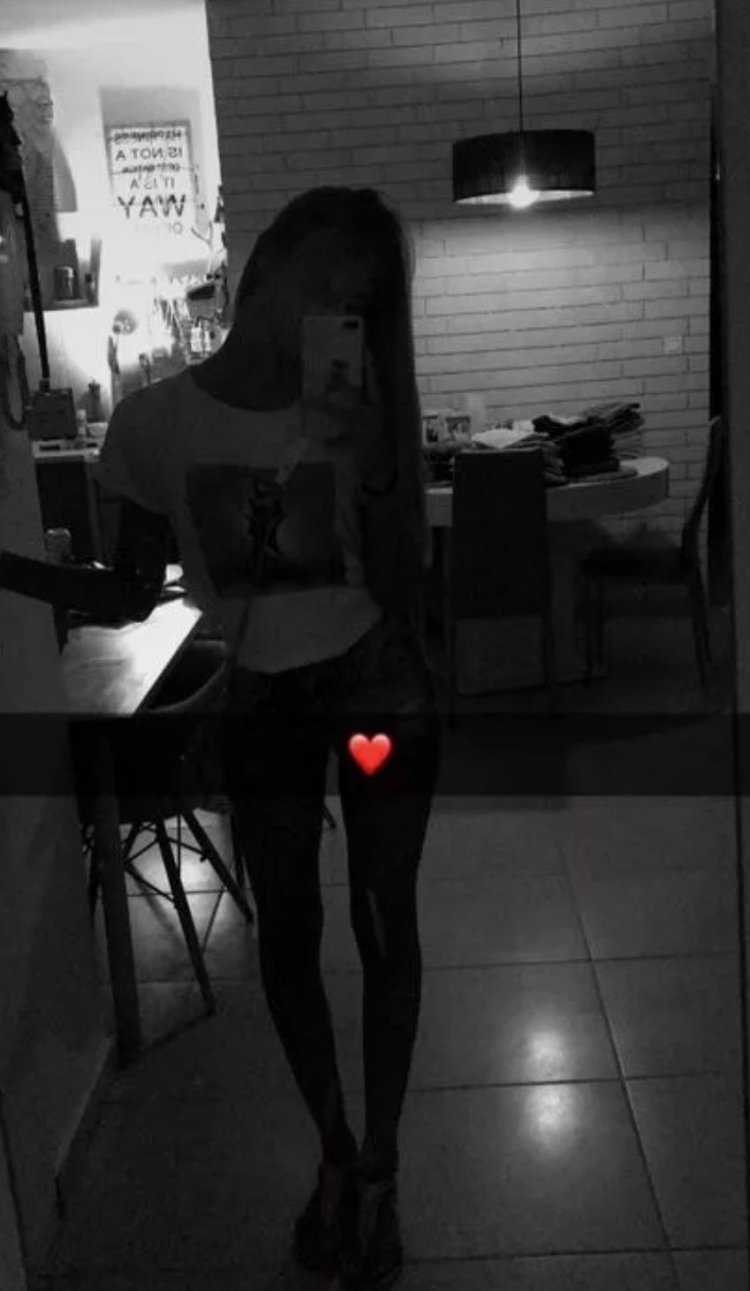 Брюн4ька без щица ночью