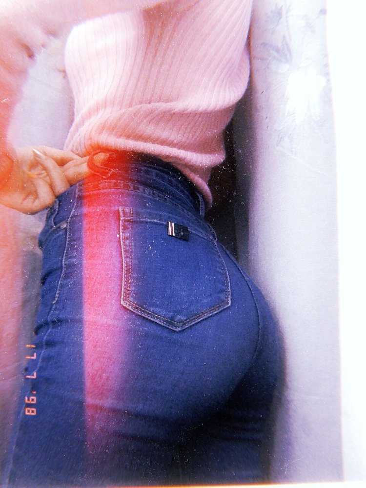 Попка девушки без лица 15 лет