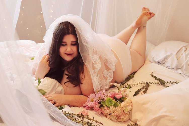 Раздевание невесты