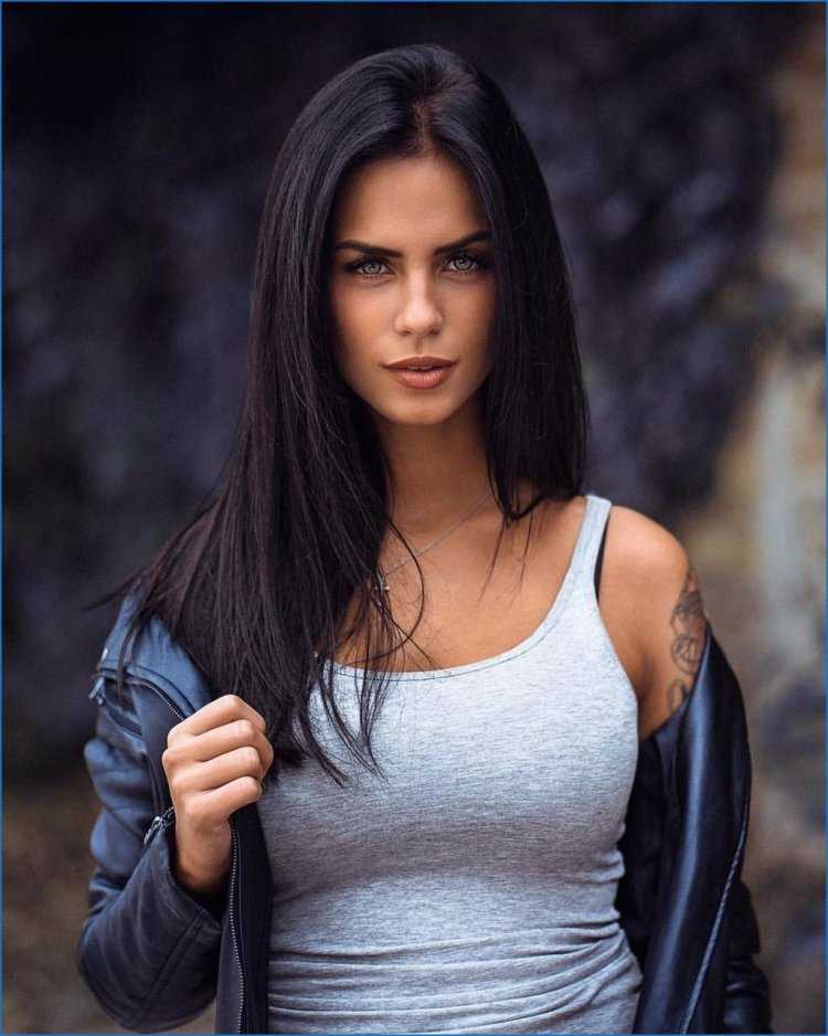 Катринель Менгия