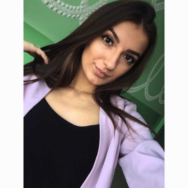 Армянка 17 лет