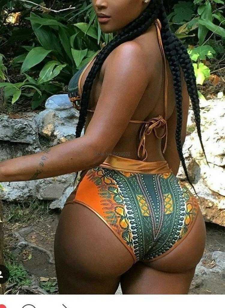 Модель Андреа БИК асс мулатка