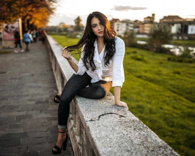 Брюнетки на улице не модели