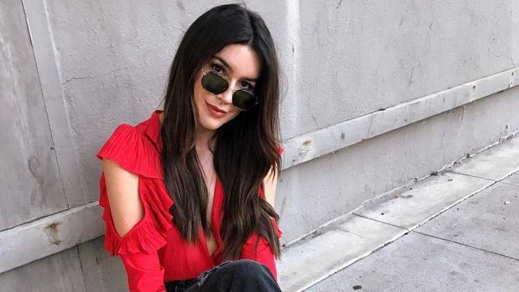 Красивые стильные брюнетки