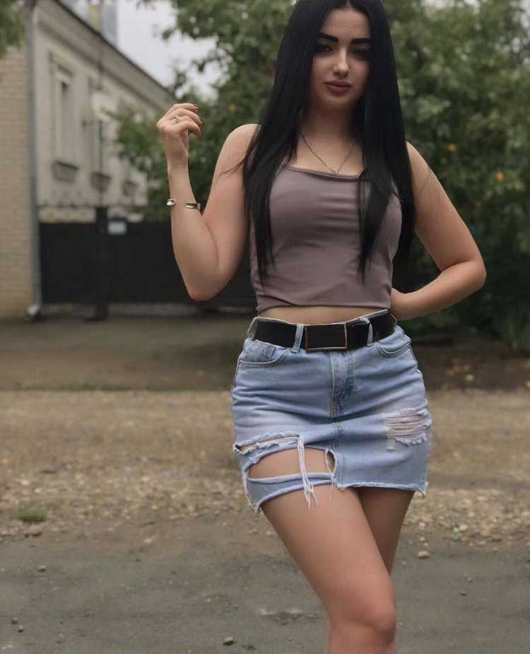 Армянки на улице