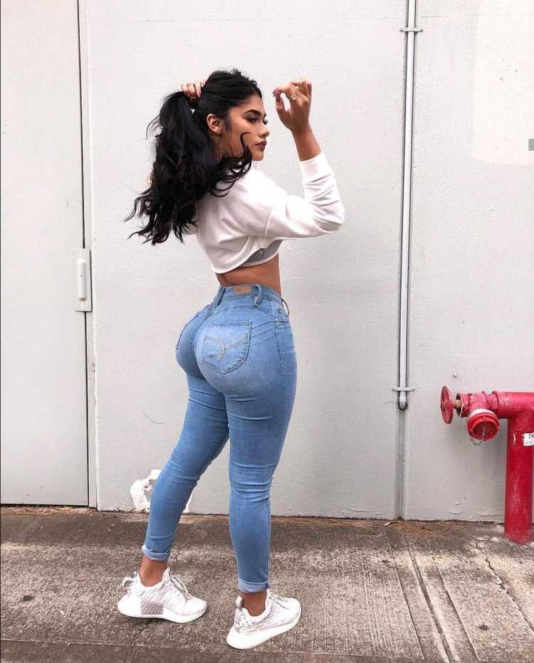 Латиноамериканки в джинсах