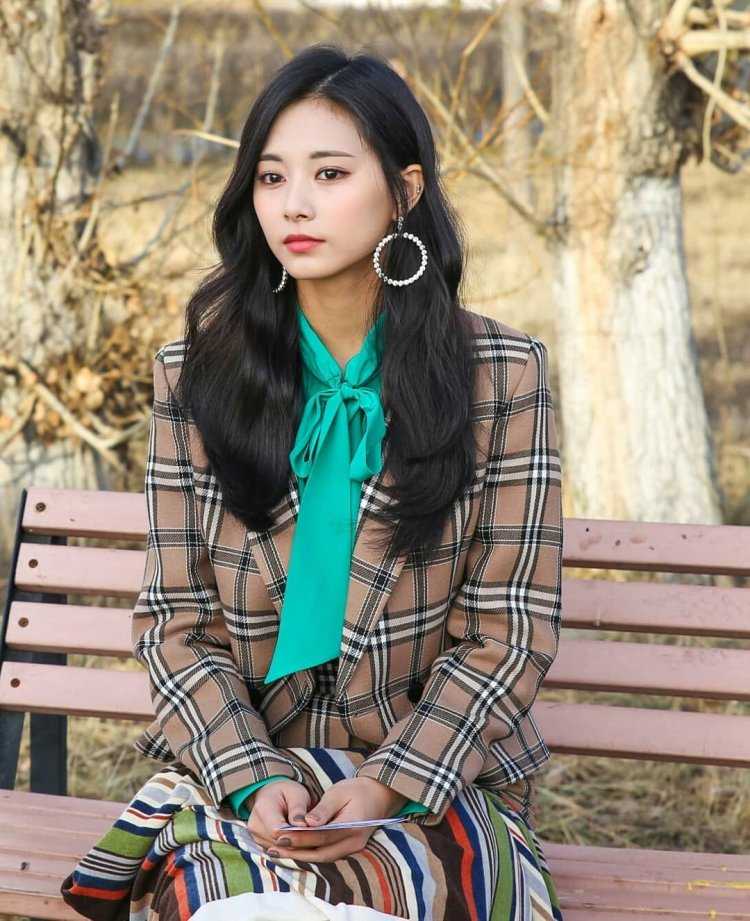 Красивые девушки Кореи на улице