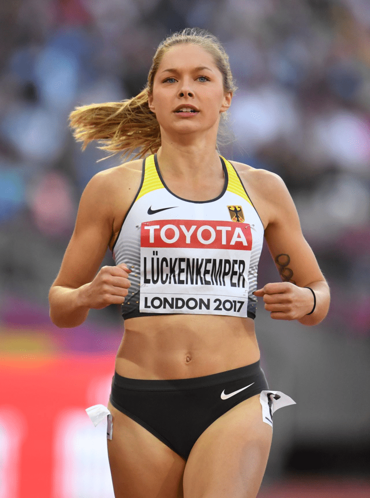 Алиса Смит бегунья