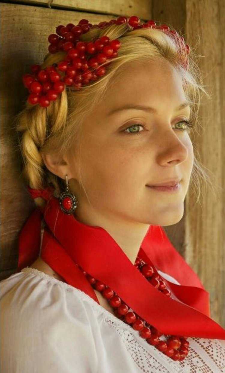 Славянская внешность