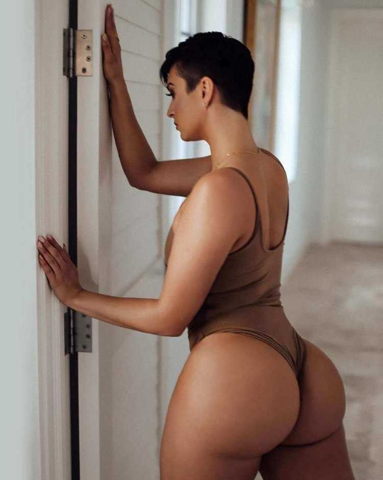 Захра Элис Биг асс