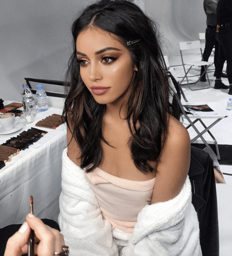 Анна Лаврова