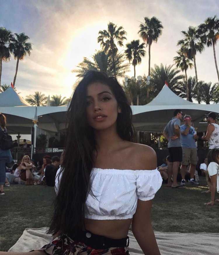 Латиноамериканка селфи