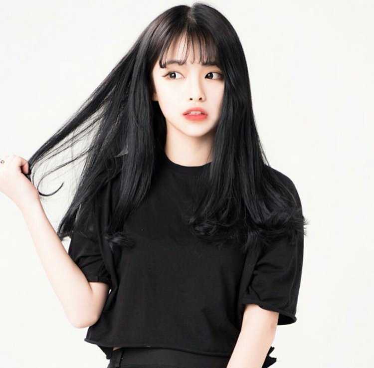 Кореянки с челкой и длинными волосами