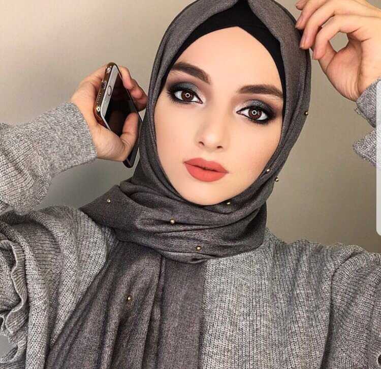 Чеченки Hadid hidjab