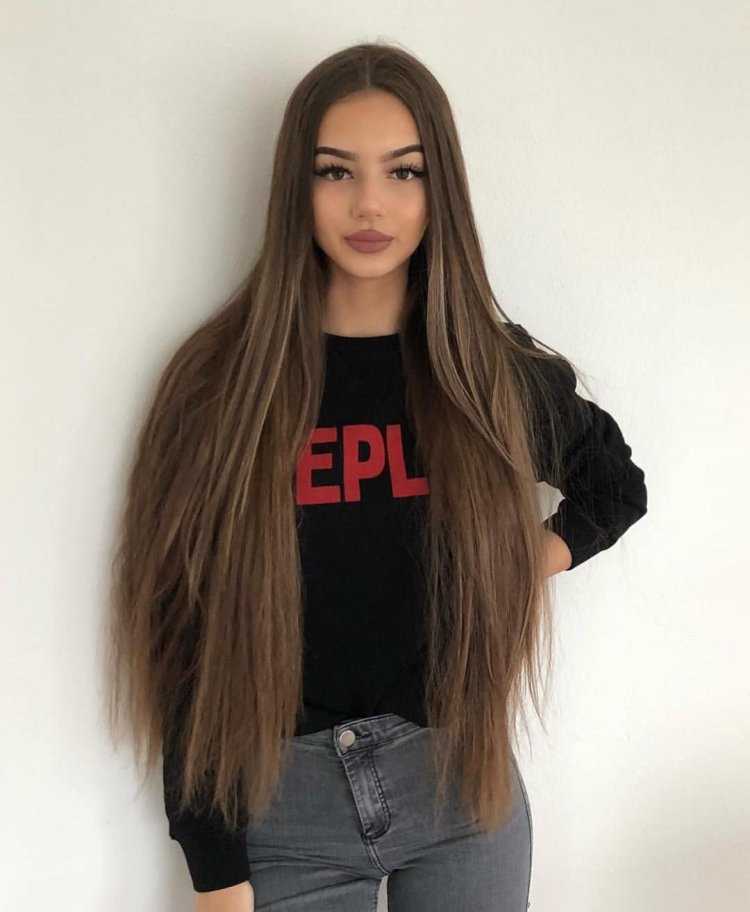 Девушка русская с длинными волосами16